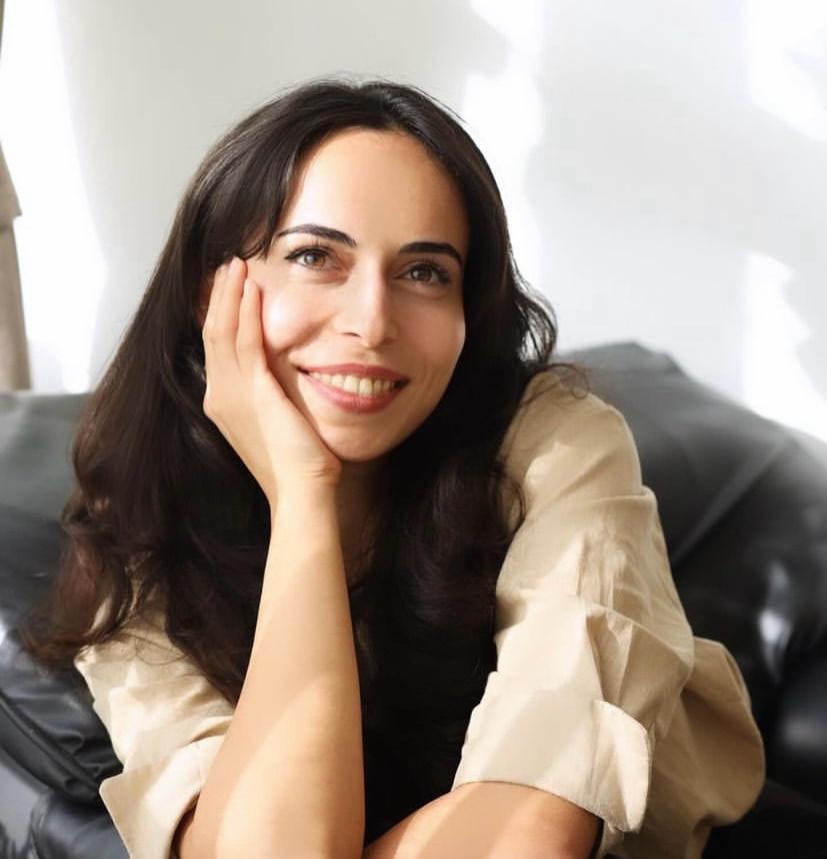 Özge Üstek thumbnail 3